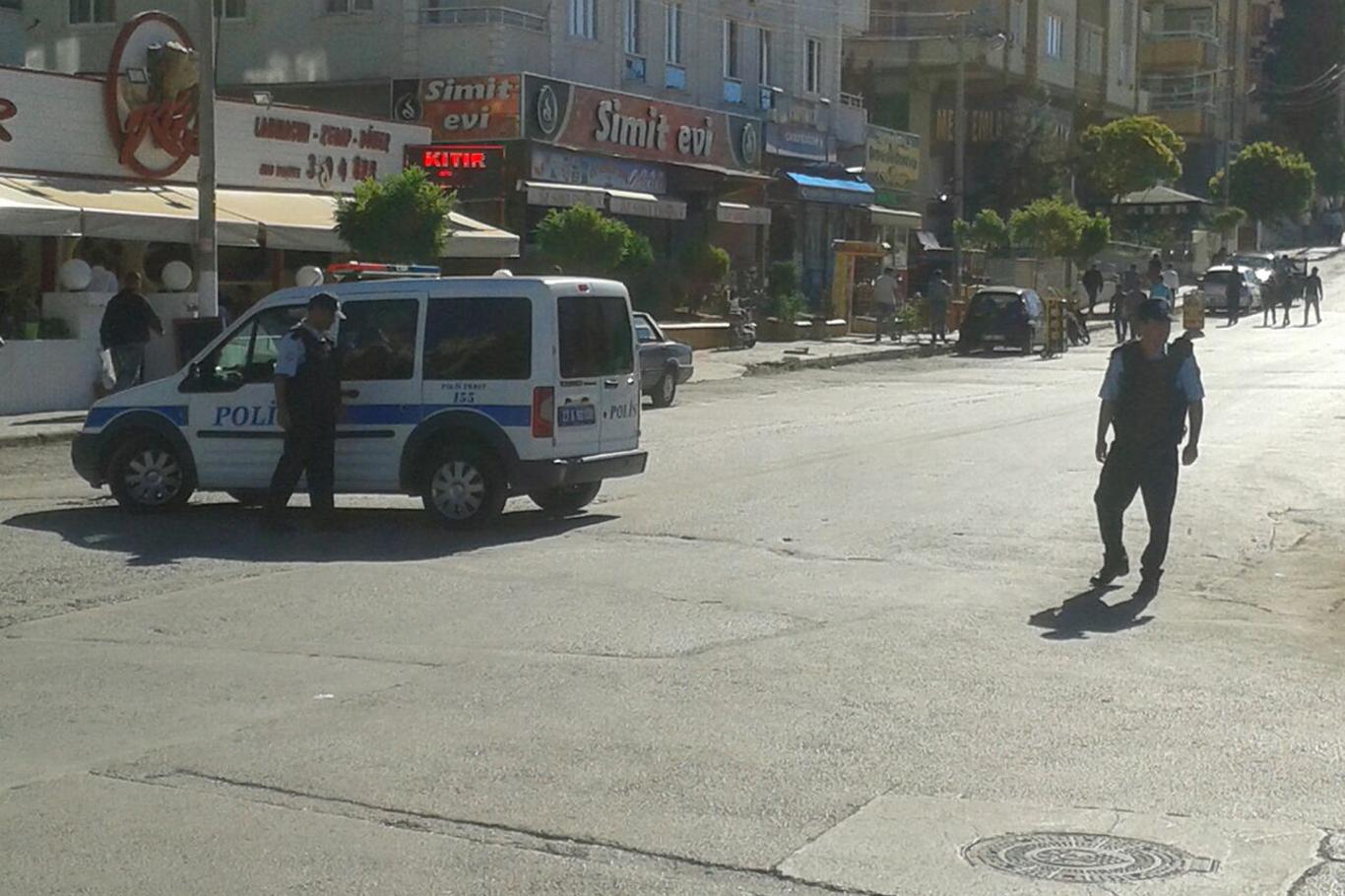 Gaziantep'teki patlamada 3 polis hayatını kaybetti Gaziantep'teki patlamada 3 polis hayatını kaybetti